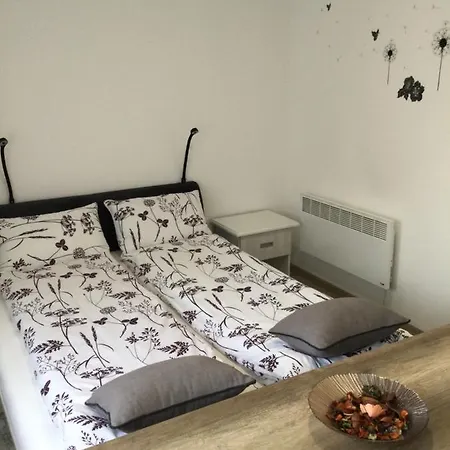 Apartment * Victory *